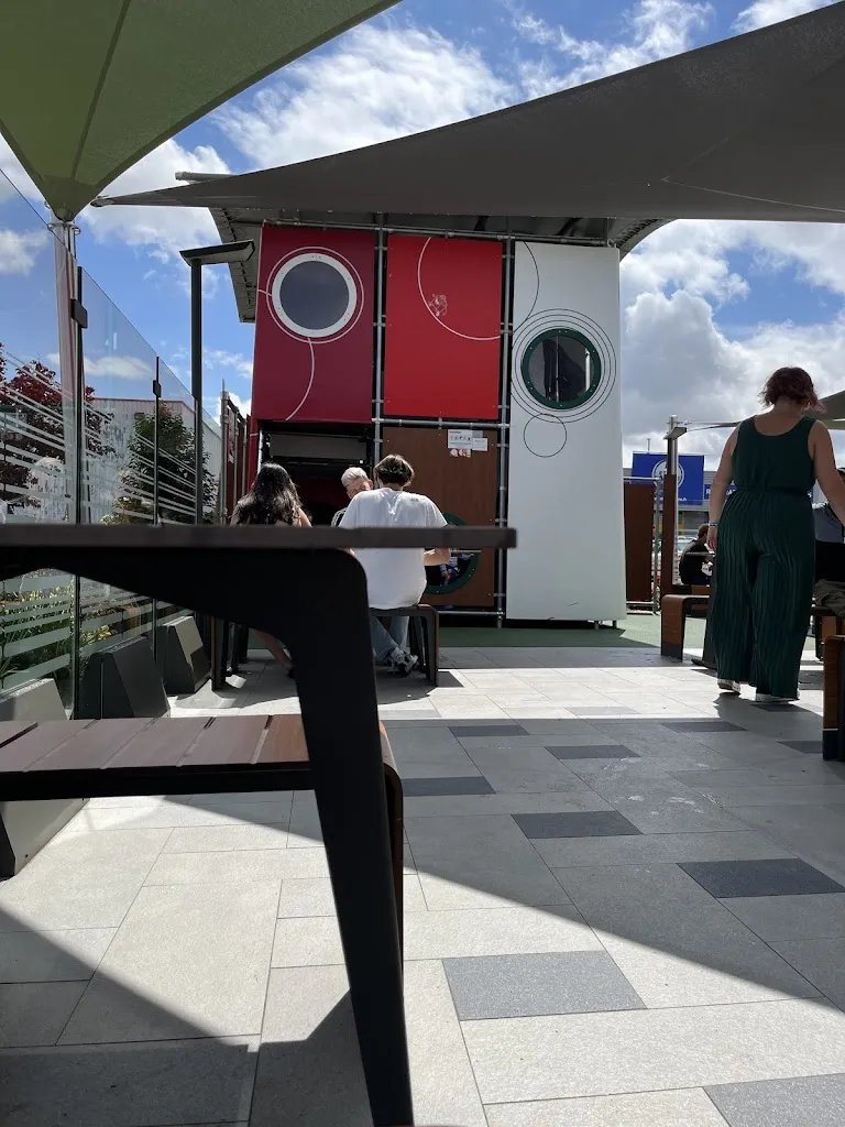 Chrissi H_McDonald's Doué la Fontaine_Fontaine_review