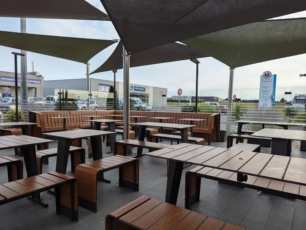 McDonald's Doué la Fontaine_Fontaine_slider_image_3