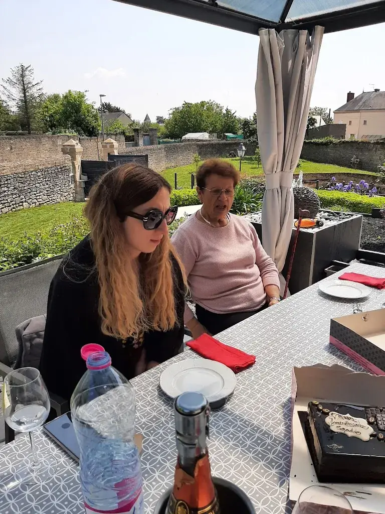 Les Verchers-sur-Layon restaurant in Doué-en-Anjou