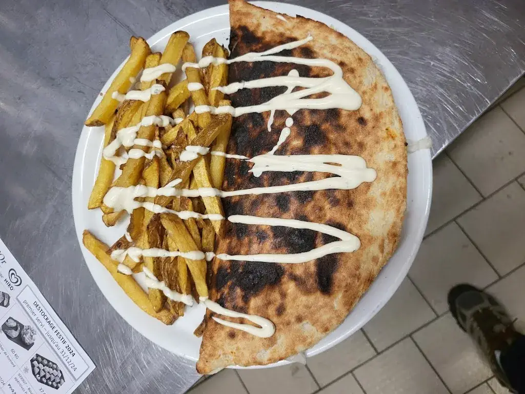 Les Nouvelles Alpes Mancelles restaurant in Fresnay-sur-Sarthe