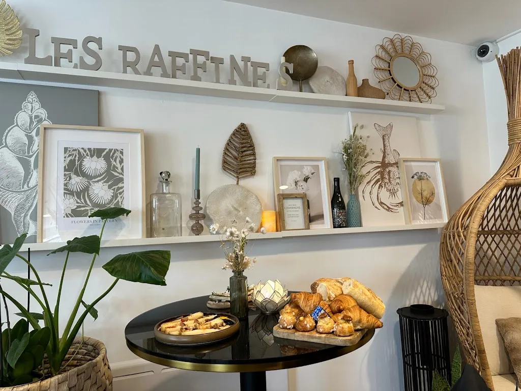 Clémence Mg_Les Raffinés_Paimbœuf_review