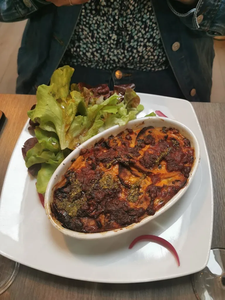 Bernadette Ayoul_Au Petit Marché_Saint-Père-en-Retz_review