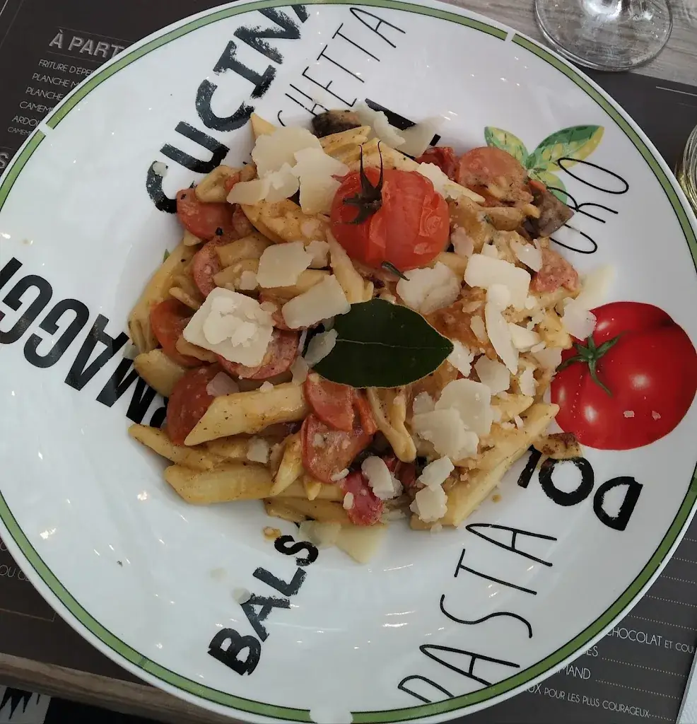 Jennie McLaughlan_ATEAPICK_Fontenay-le-Comte_review