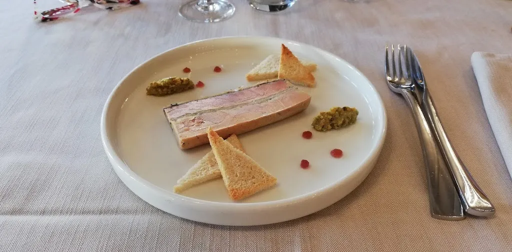 Restaurant @ Le Rabelais_Fontenay-le-Comte_slider_image_1