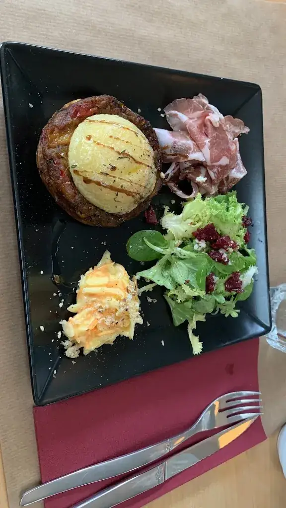 Isabelle R._Hôtel Restaurant Les2M_Fontenay-le-Comte_review
