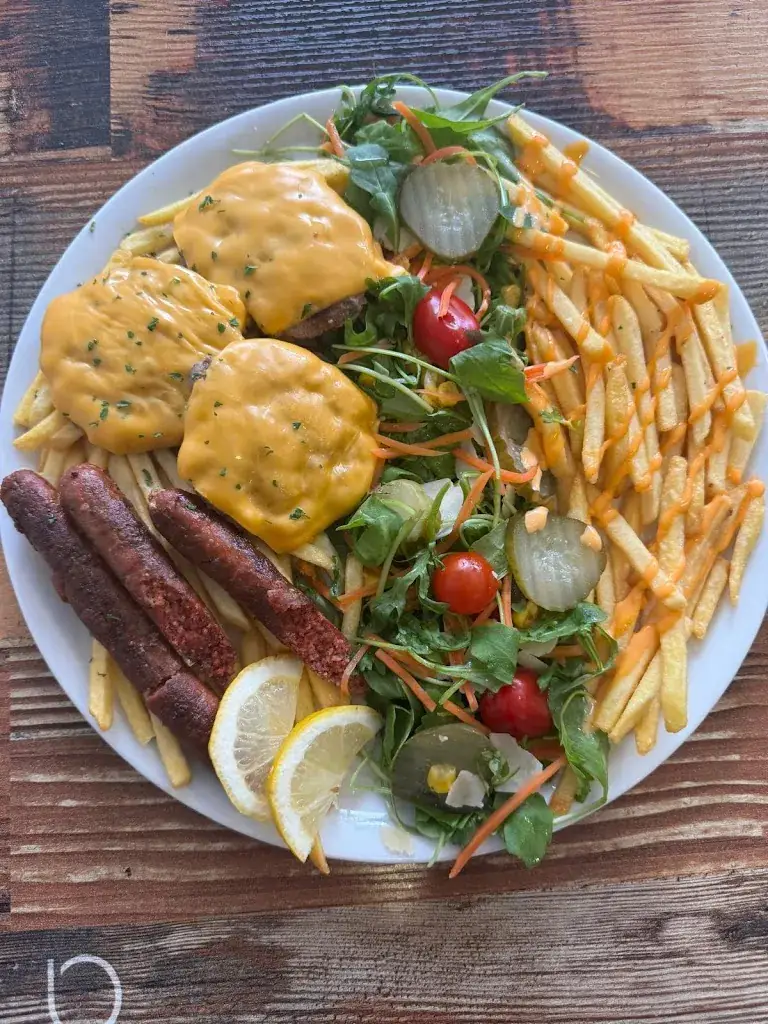 Siwar ben torkia_L'inattendu_Saint-Gilles-Croix-de-Vie_review