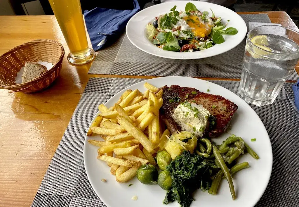 Restaurant des Gorges_Biel_slider_image_3