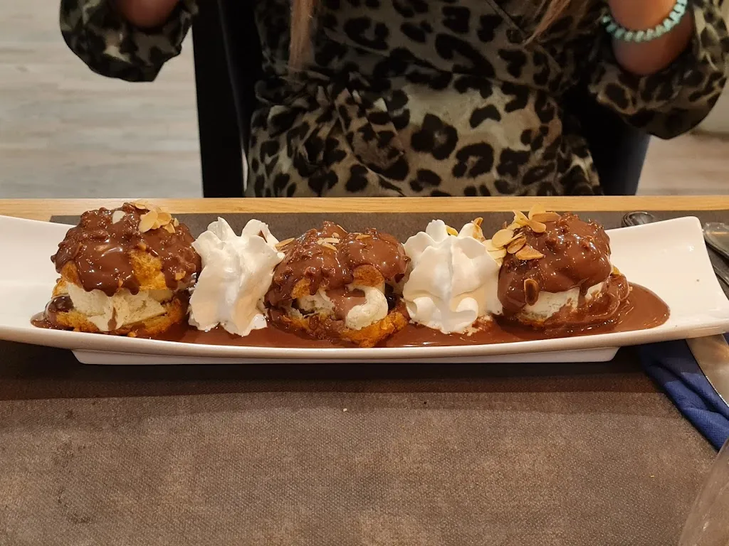 Restaurant Les Cocottes_Gennes-Val-de-Loire_slider_image_3