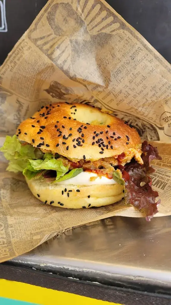 Annesophie Deves_La bicoque_Morancé_review