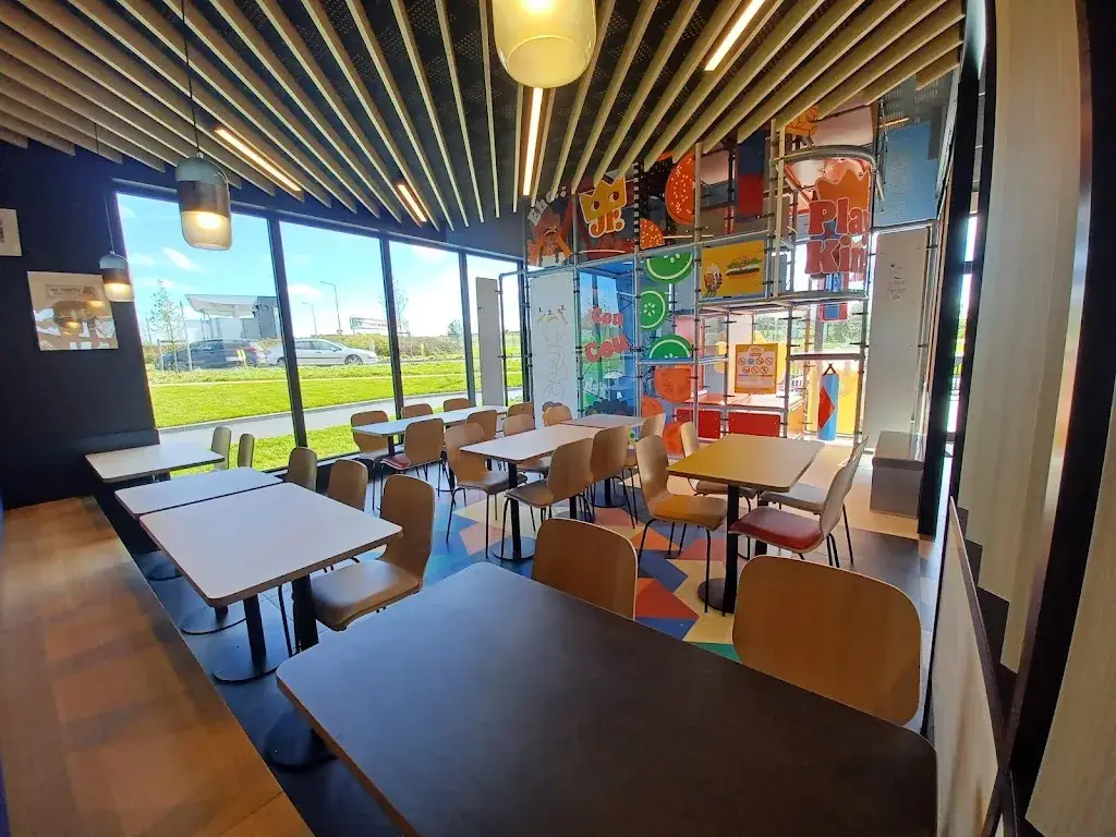 Burger King restaurant in Grez-Neuville