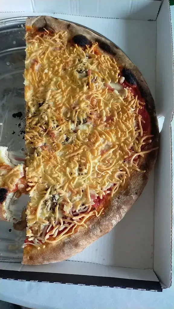 Kiosque pizza lionnais_Grez-Neuville_slider_image_2