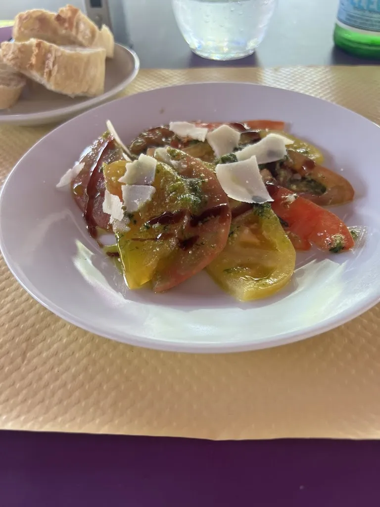 Nathan Carre-Pierrat_Auberge du Charron à Montréal la cluse_Montréal-la-Cluse_review