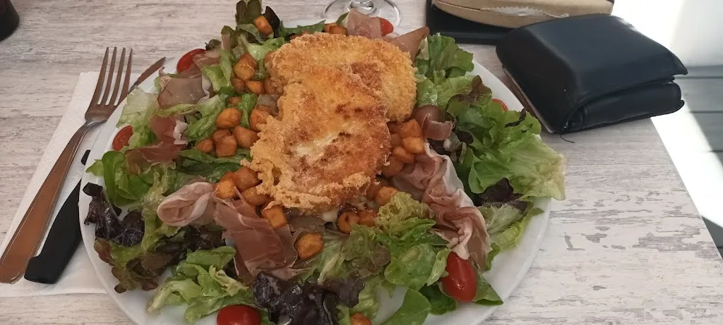 Romu Daligaux_Une Place A Table_Montalieu-Vercieu_review