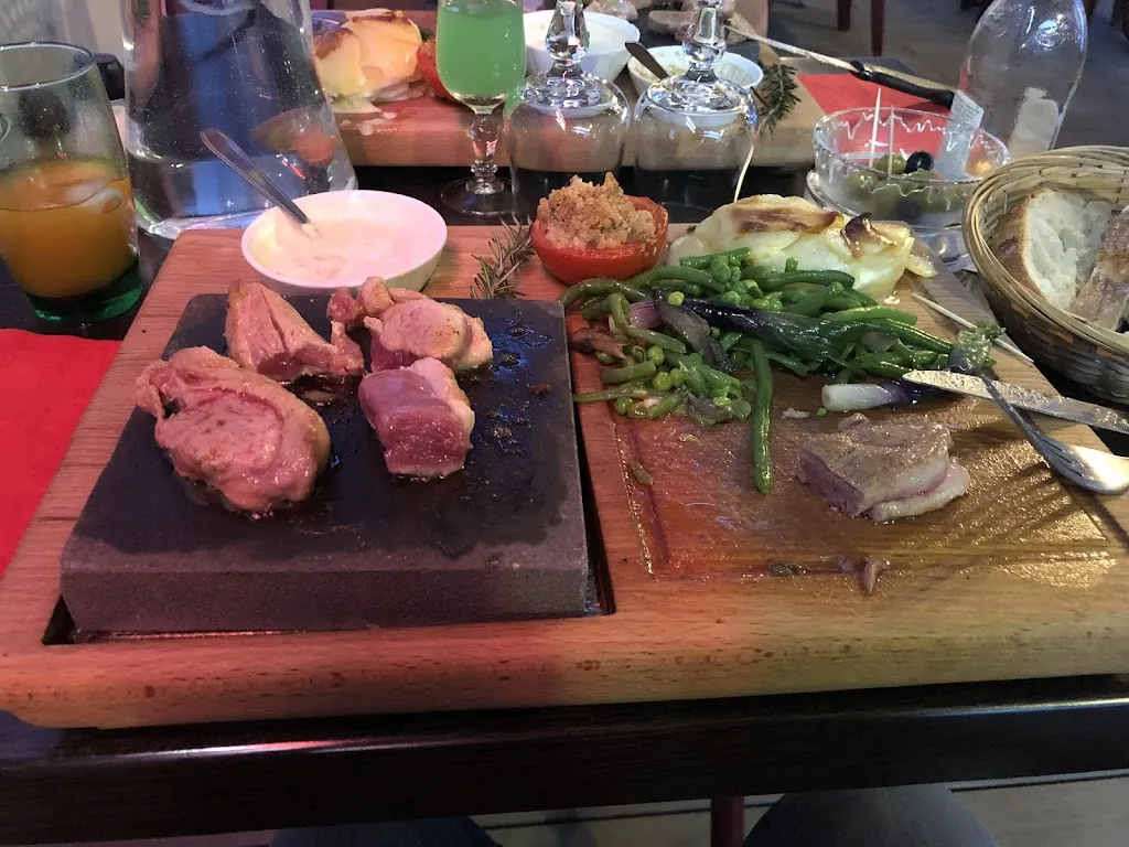 Aurélien LACROIX_Une Place A Table_Montalieu-Vercieu_review