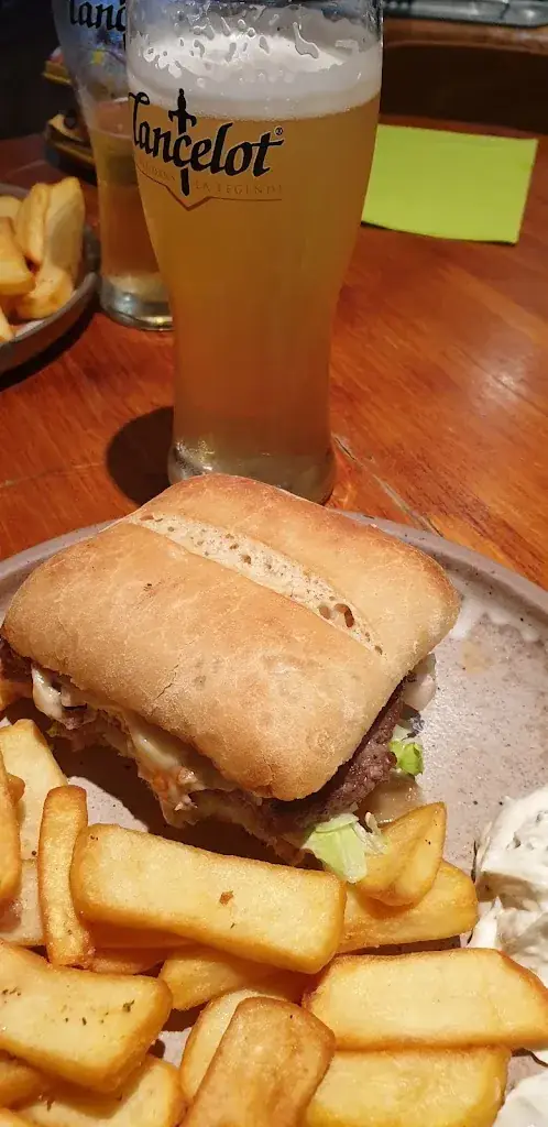 Le Gaëlic's Pub_Saint-Lyphard_slider_image_2