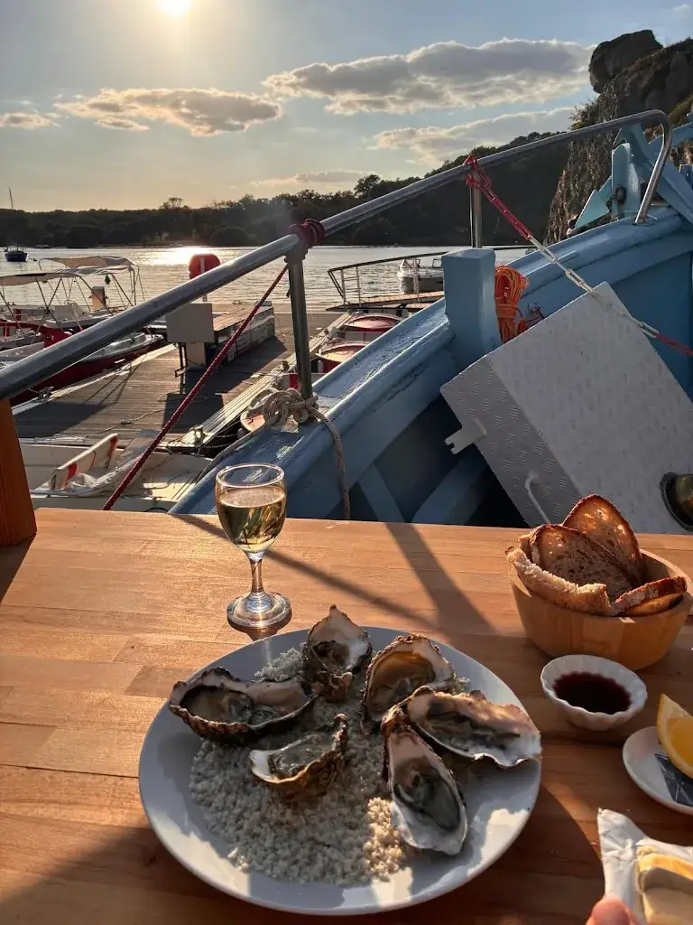 VERS L'AVENTURE restaurant in Roche-Bernard