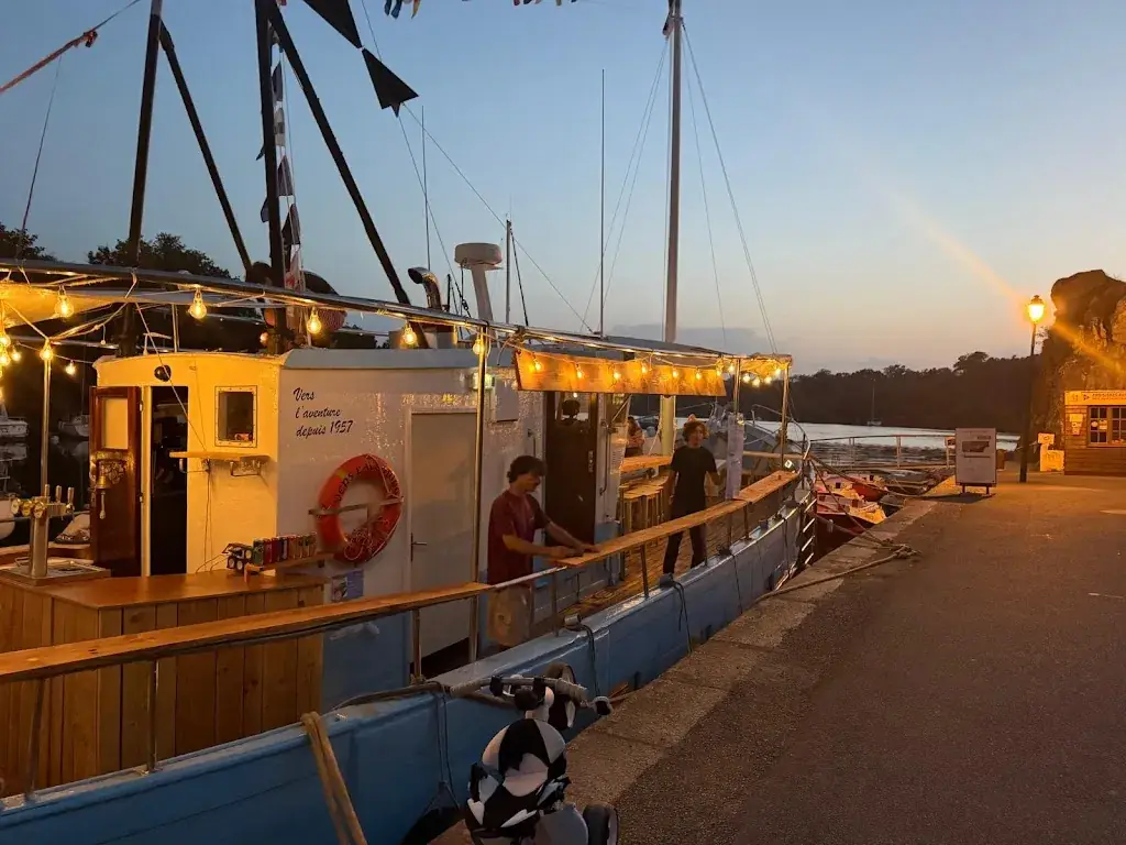 VERS L'AVENTURE_Roche-Bernard_slider_image_2