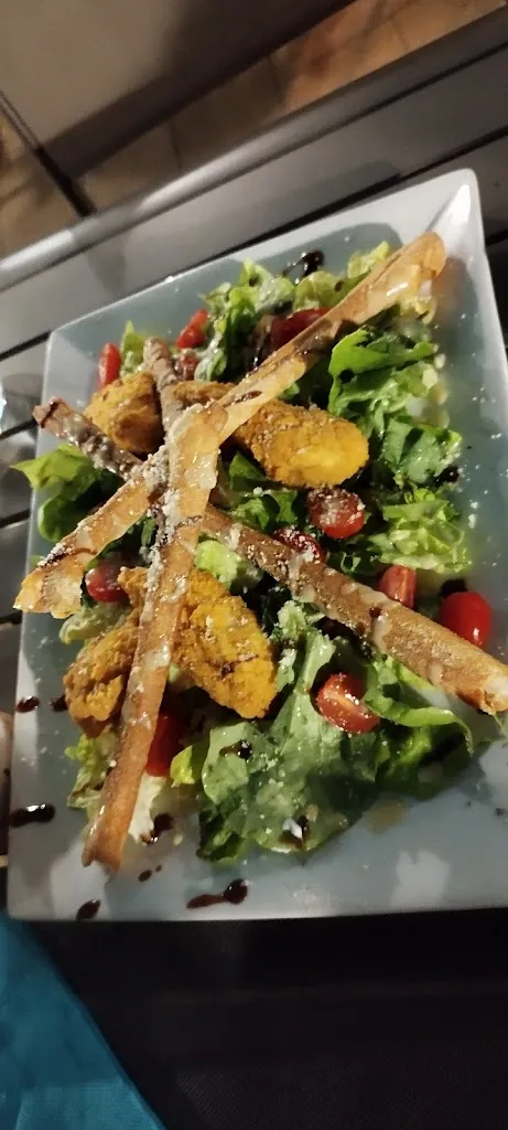 Ioanna Pouriki_Restaurante Pizzeria Mezzalunamikro_Montalieu-Vercieu_review