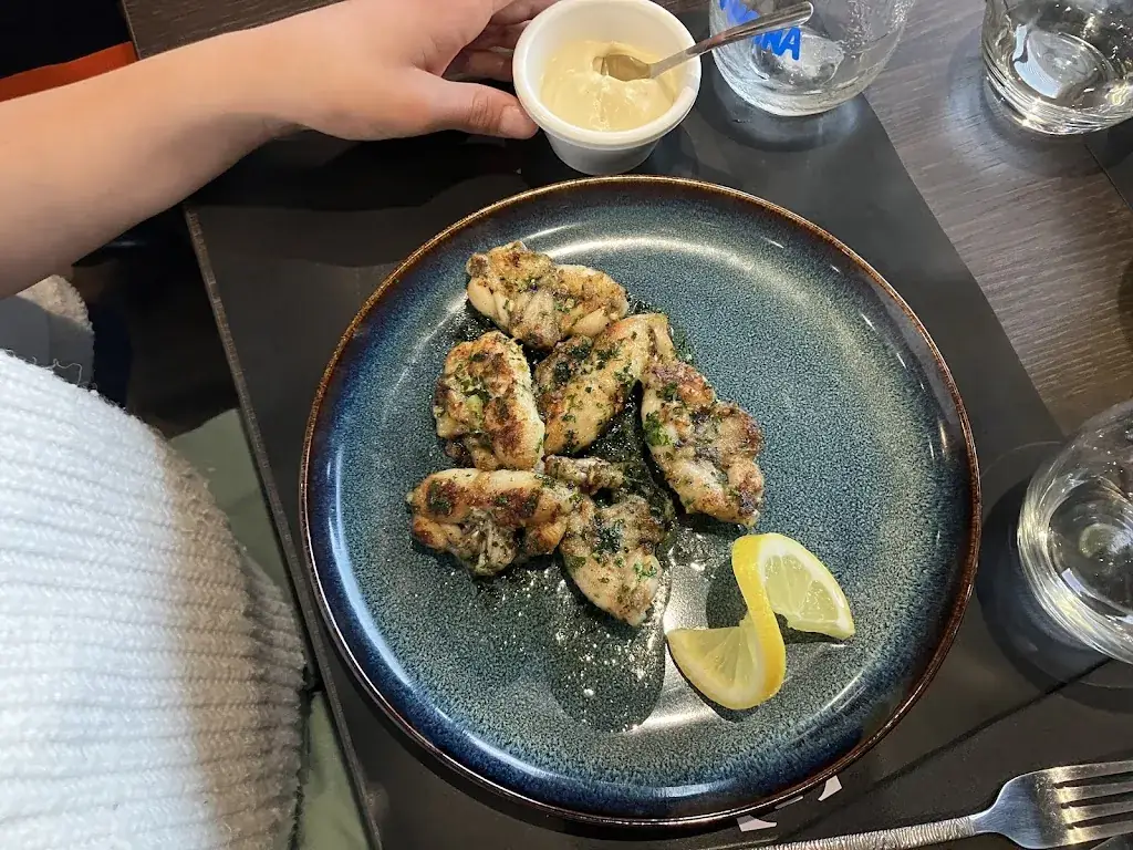 Mehdi Guerroumi_La place Brasserie_Montalieu-Vercieu_recensione