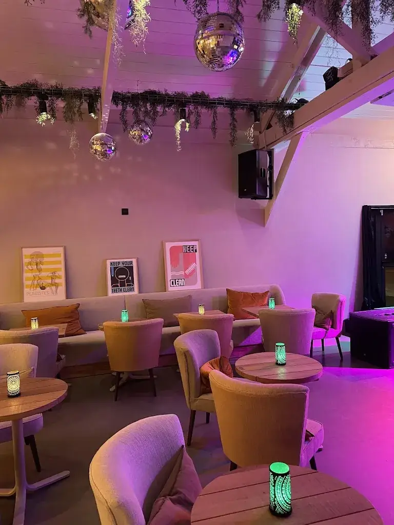 Océane Réminiac_Bikini_Guérande_review