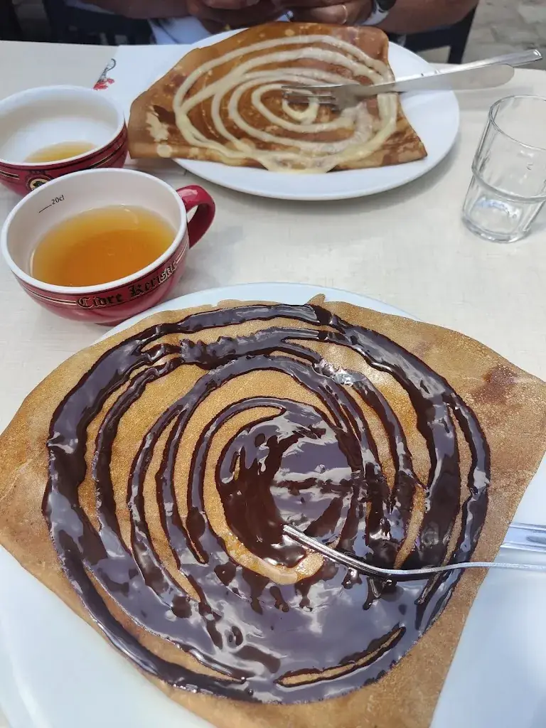 Famille Sa2le_Crêperie Roc Maria_Guérande_review