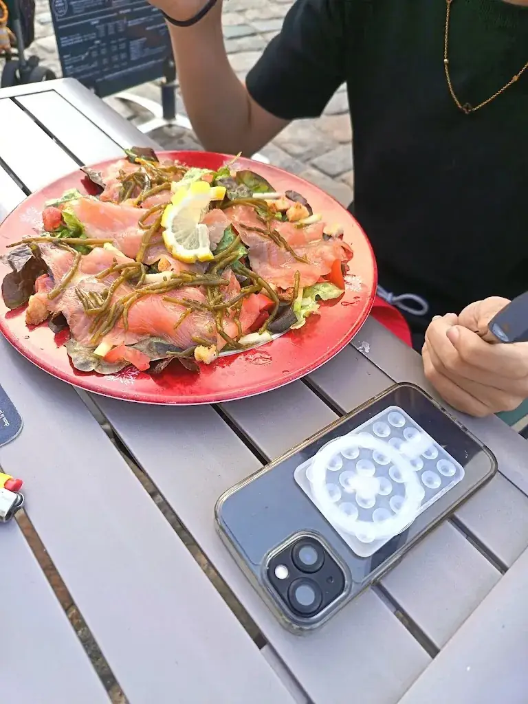 céline suree_Crêperie les 2 Marais_Guérande_review