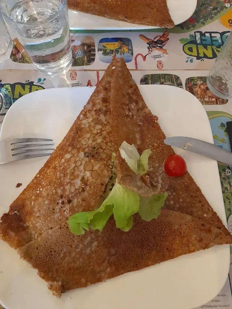 Caroline Szczech_La Cale 34_Ingrandes-le-Fresne-sur-Loire_recensione