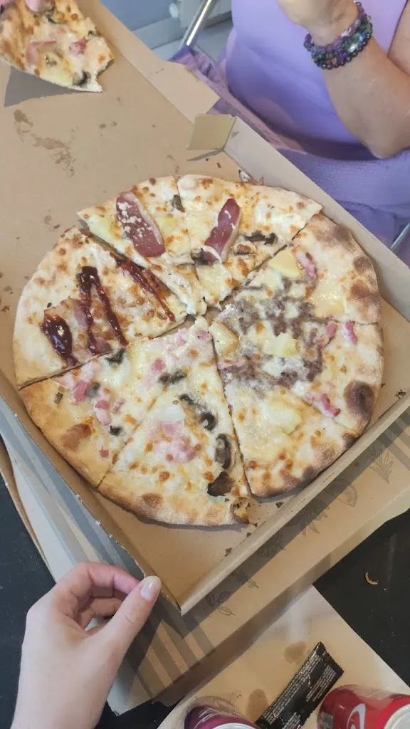 Camille GODRANT_La casa_Jallais_review