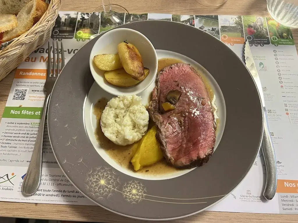 Restaurant Le Saint Aignan_Saint-Aignan-de-Couptrain_slider_image_2