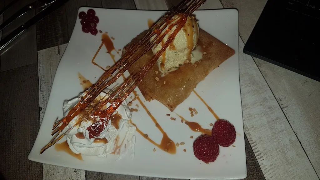 Davey Jone's Locker with Jazzy_Le Canott'_Jard-sur-Mer_review