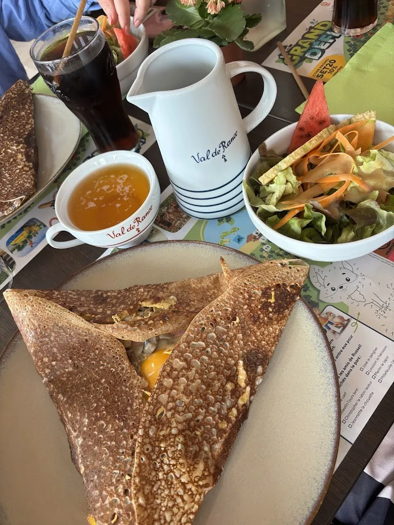 Chrystel Leprovost_Crêperie Du Moulin_Jard-sur-Mer_review