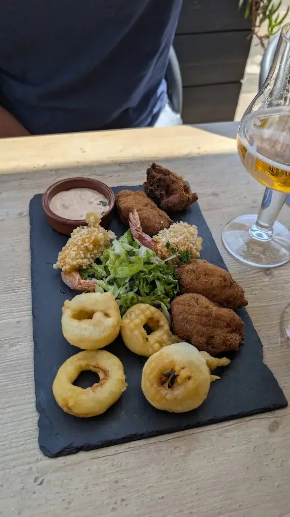 Guillaume Collet_Le Spot_Jard-sur-Mer_review