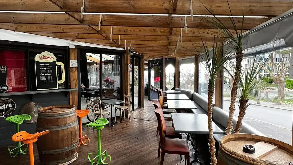 Restaurant le vintage port Bourgenay restaurant à Talmont-Saint-Hilaire