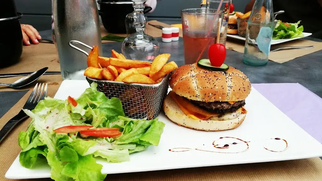 Restaurant le vintage port Bourgenay_Talmont-Saint-Hilaire_slider_image_3