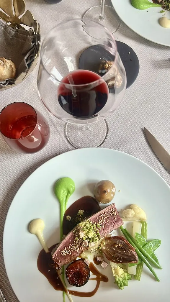 Isabel V_Le Guillaume Tell_Villette_review