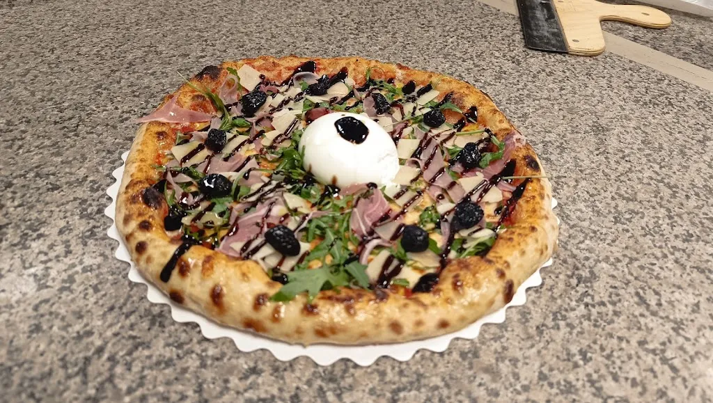 Olive pizza_Montalieu-Vercieu_slider_image_3