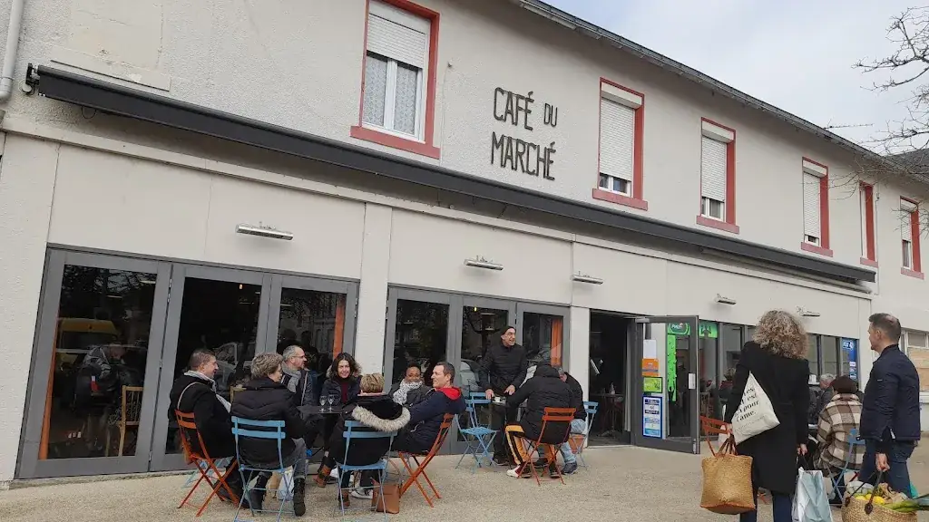 Café du Marché restaurant in Indre