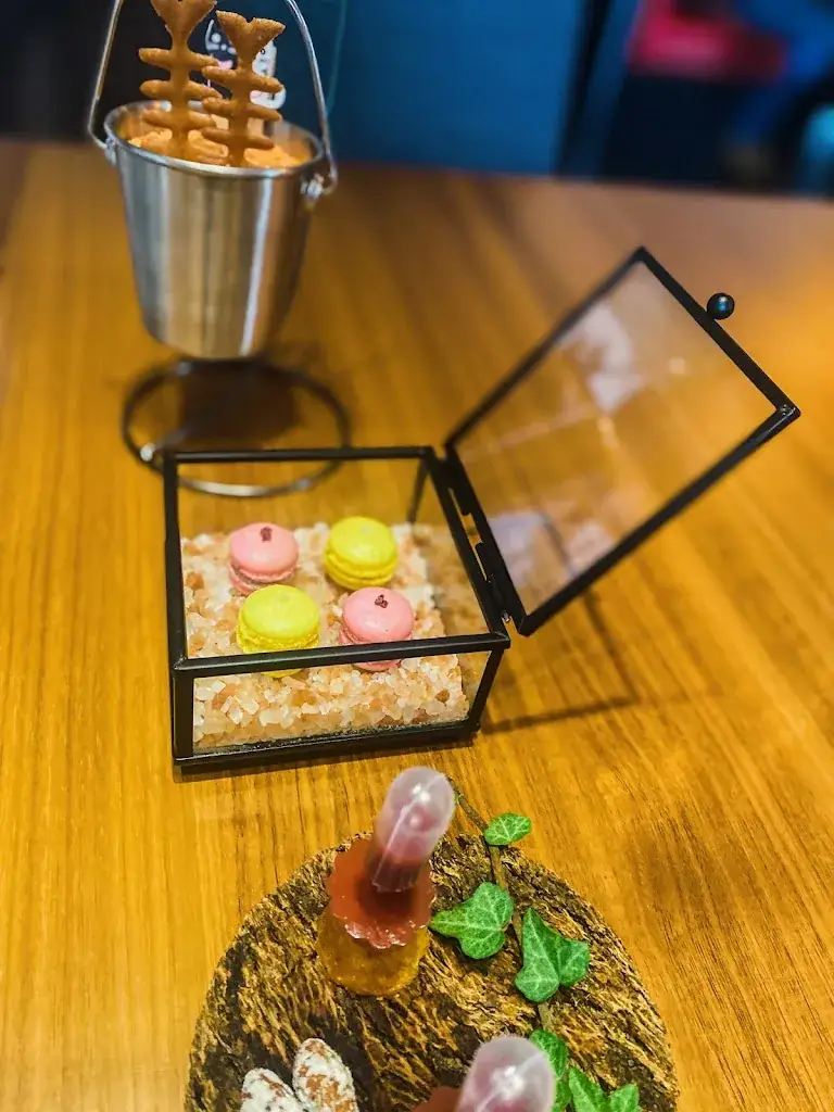 Maryna Balluch_Au 14 Février_Saint-Valentin_review