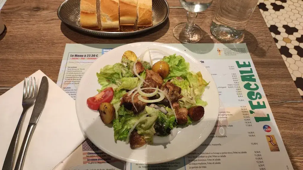 Deyan Marinov_L'Escale Village - fermé du 11 au 24/08/25_Déols_review