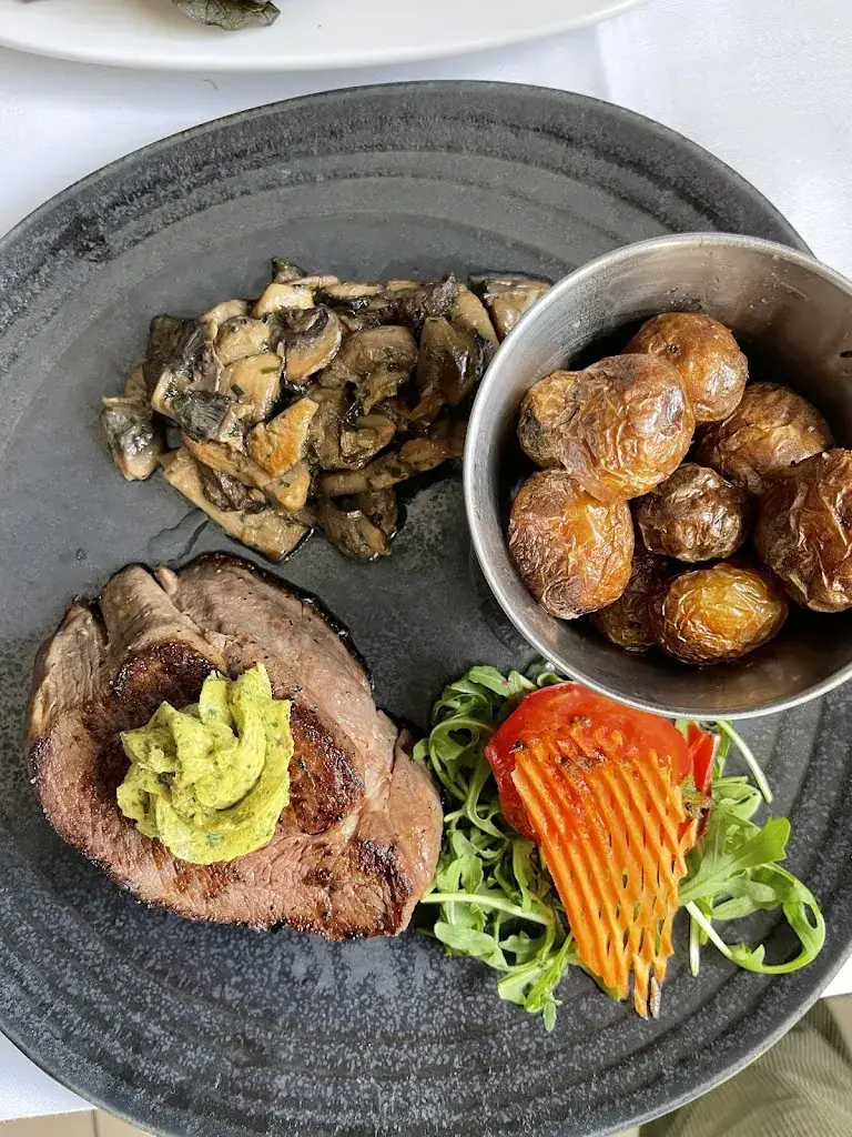 L'Escale Village - fermé du 11 au 24/08/25_Déols_slider_image_3