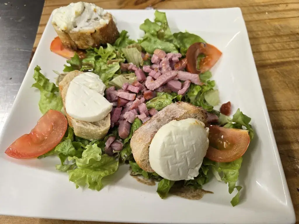 Terre De Brenne Restaurant in Azay-le-Ferron