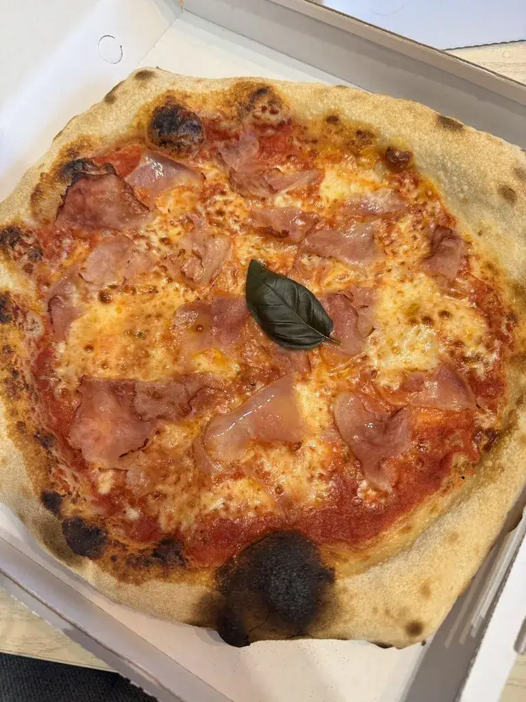 Gaelle Angeloni_Pizzeria La Sicilia_Montalieu-Vercieu_review