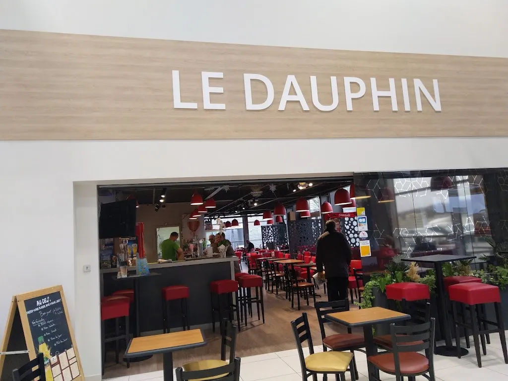 Le Dauphin Brasserie Restaurant_Sablé-sur-Sarthe_slider_image_1