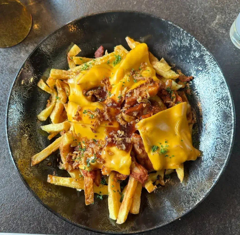 MoM bistrot_Saint-Vulbas_slider_image_3