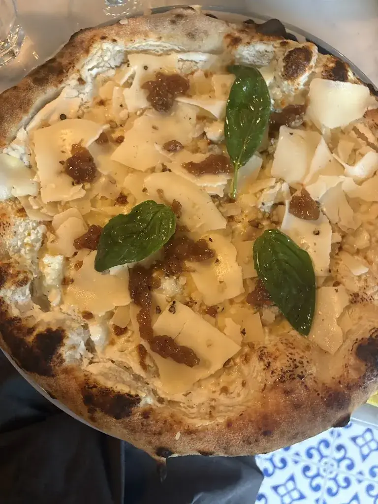 Charlotte M._Jularo_Chapelle-des-Marais_review