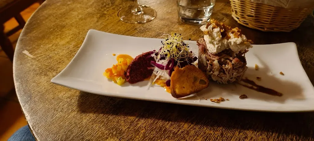 Elisabeth LACROIX_A La Petite Ruelle_Vallet_review