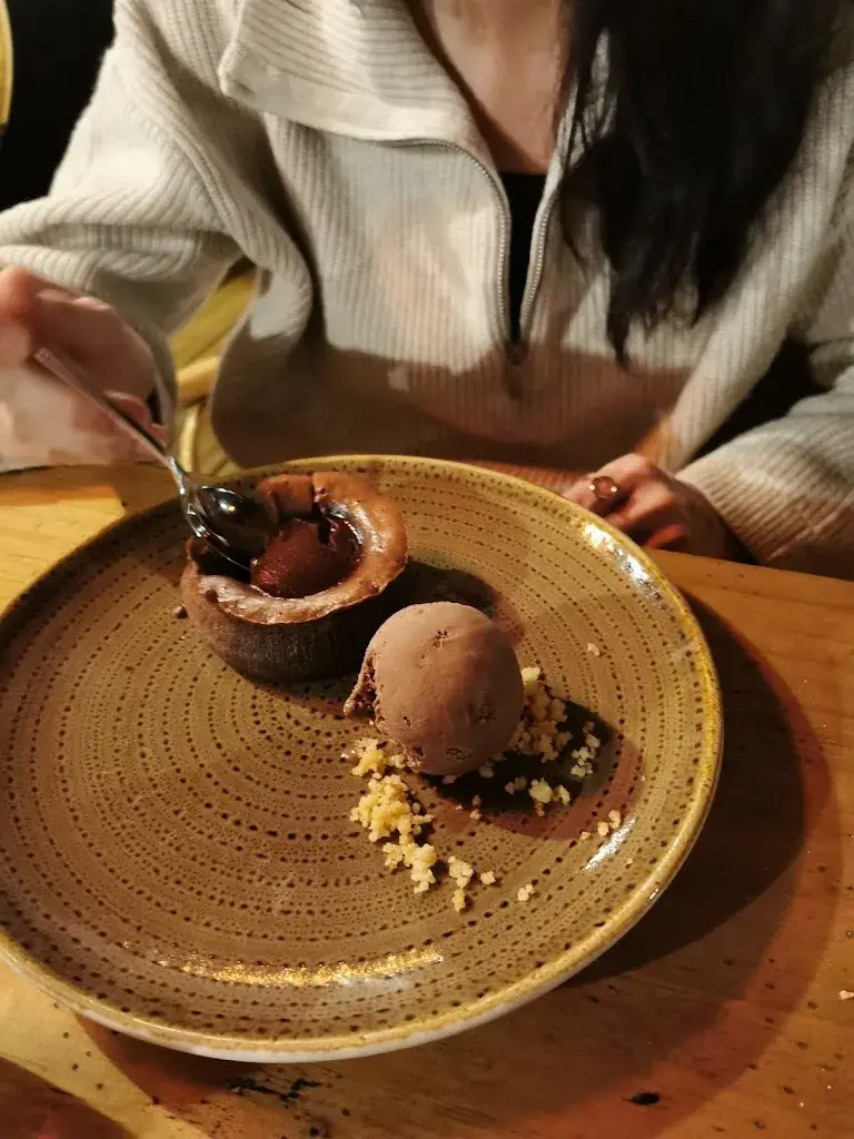 Adam Woolfe_El Chaco Restaurant & Club House_Baule-Escoublac_review