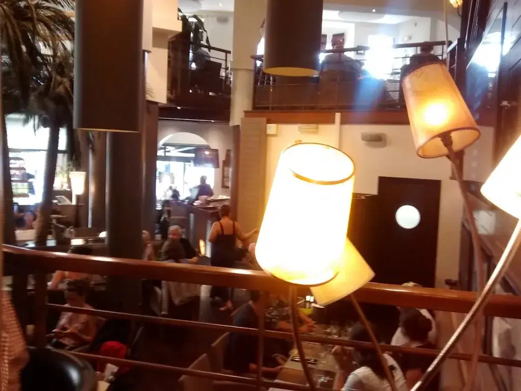 Eric Webb_La Villa_Baule-Escoublac_review