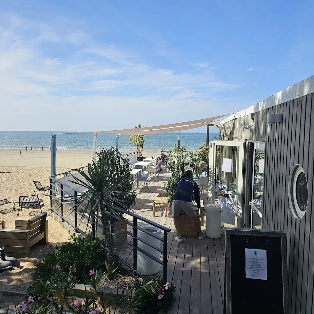 Tina Lund_Barbade Beach_Baule-Escoublac_review