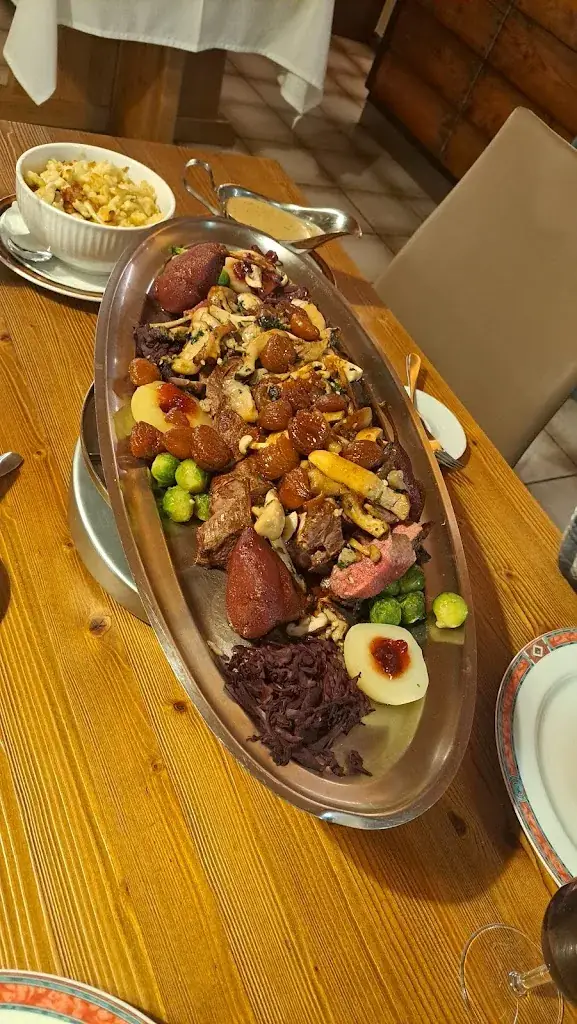 Titine_La Châtaigneraie_Collonges_review